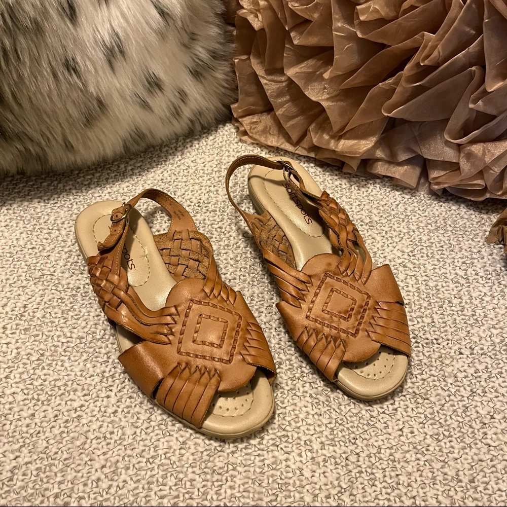 Soft Spots Tan Woven Leather Boho Flat Slingback Open Toe Sandal Shoes Sz 7W